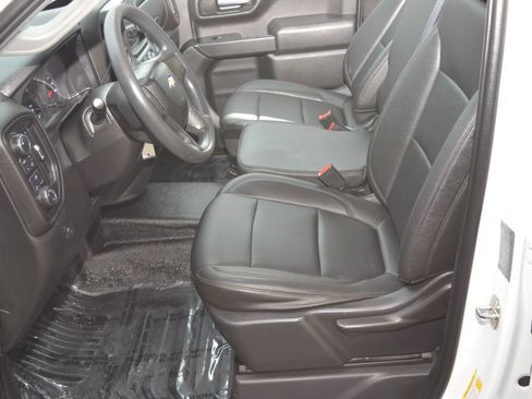 Used 2019 Chevrolet Silverado 1500 W/T w/ Trailering Package image 12