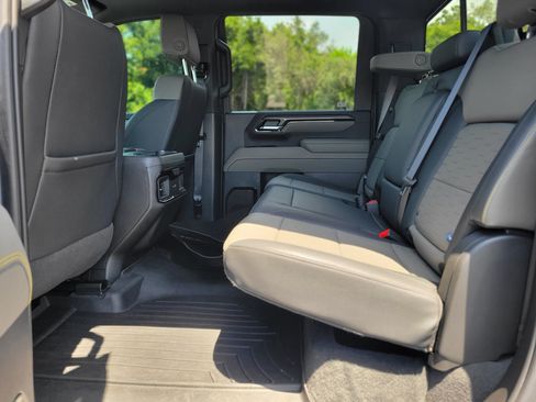 Certified 2025 Chevrolet Silverado 2500 ZR2 w/ Technology Package AWD/4WD image 44