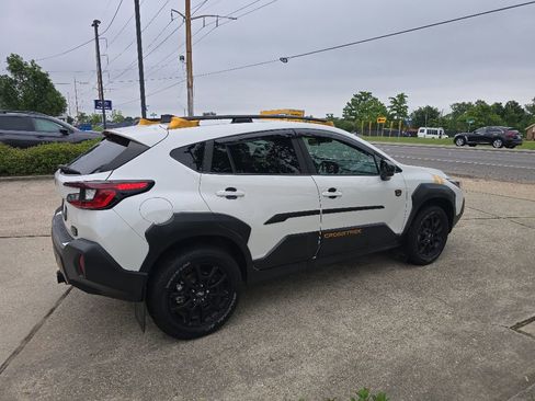 Used 2024 Subaru Crosstrek 2.5i Wilderness w/ Crosstrek Mirror Package AWD/4WD image 5
