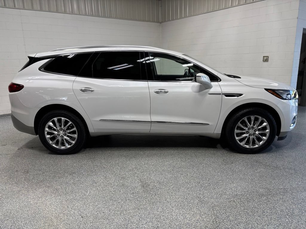 Used 2021 Buick Enclave Premium w/ Surround and Sites Package AWD/4WD image 8