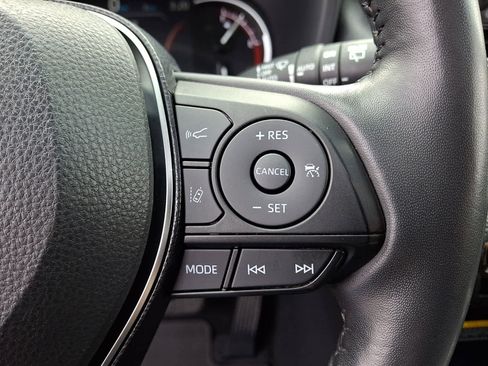 Used 2020 Toyota RAV4 Limited image 23