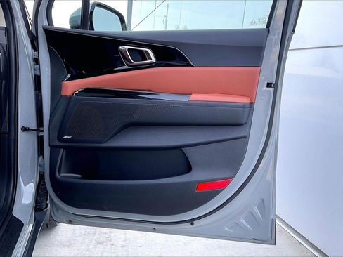 Certified 2024 Kia Carnival SX Prestige image 23