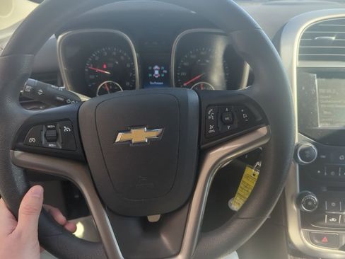 Used 2015 Chevrolet Malibu LT w/ Power Convenience Package image 24