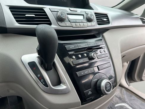 Used 2011 Honda Odyssey EX-L image 19