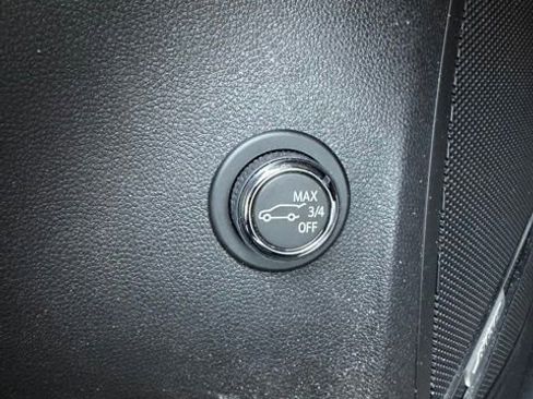 Used 2021 Buick Envision Avenir w/ Technology Package II FWD image 24