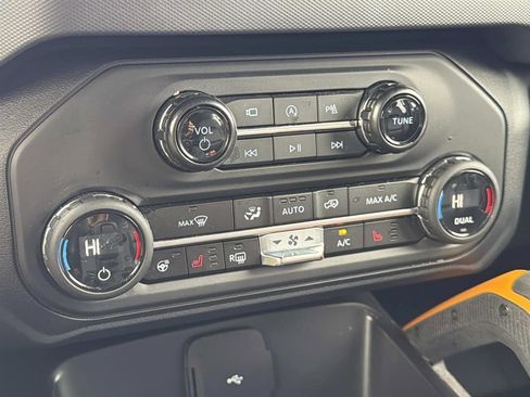 Used 2024 Ford Bronco Badlands image 20