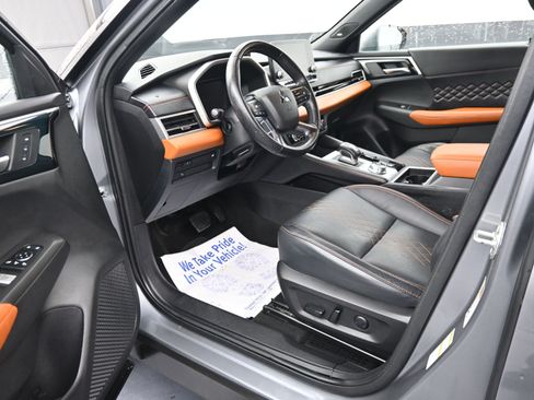 Used 2022 Mitsubishi Outlander SEL image 9