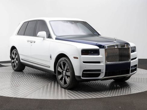 Used 2023 Rolls-Royce Cullinan w/ Cullinan Package AWD/4WD image 66