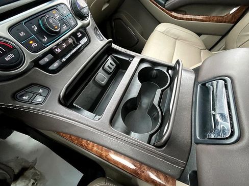Used 2017 Chevrolet Suburban Premier image 27