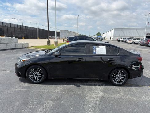 Used 2023 Kia Forte GT-Line w/ GT-Line Technology Package FWD image 3