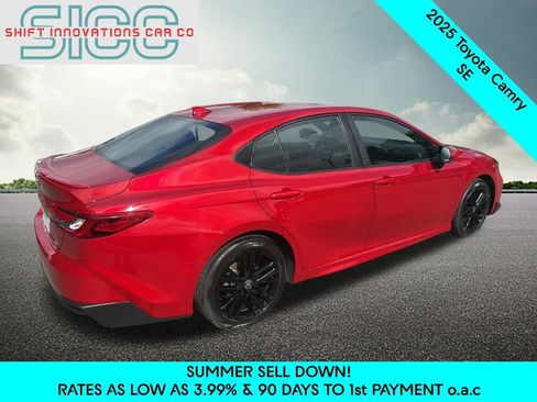 Used 2025 Toyota Camry SE FWD image 5
