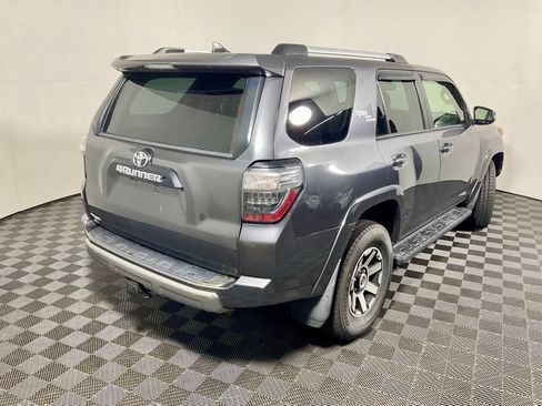Used 2018 Toyota 4Runner TRD Off-Road AWD/4WD image 18
