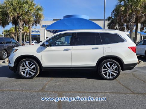 Used 2016 Honda Pilot Elite image 2