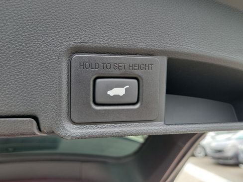 Used 2025 Acura RDX SH-AWD w/ Technology Package image 11