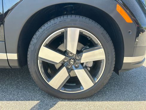 New 2025 Hyundai Santa Fe Limited FWD image 12