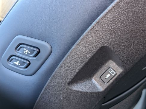 New 2026 Kia Carnival EX FWD image 20