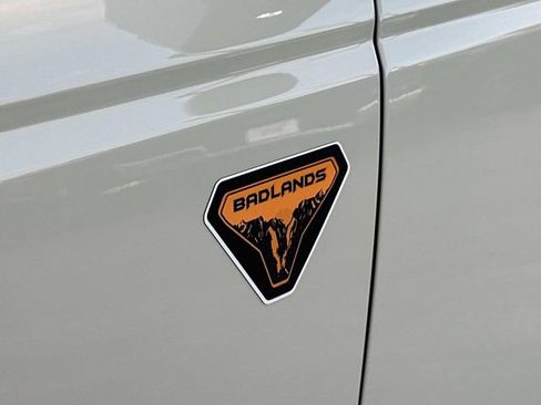 New 2025 Ford Bronco Badlands image 16