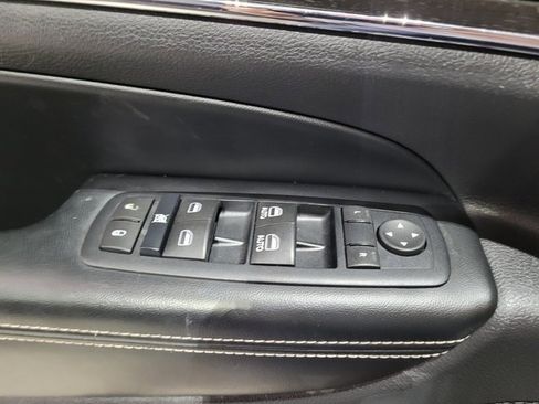 Used 2016 Jeep Grand Cherokee Limited image 49