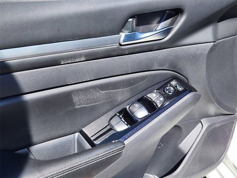 Used 2023 Nissan Altima 2.5 SV image 25