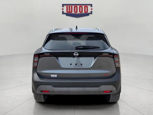 New 2026 Nissan Kicks SR FWD image 3