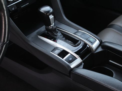 Used 2018 Honda Civic EX-L image 19