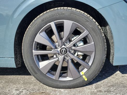 New 2026 Nissan Sentra SL w/ Floor Mat Package FWD image 5