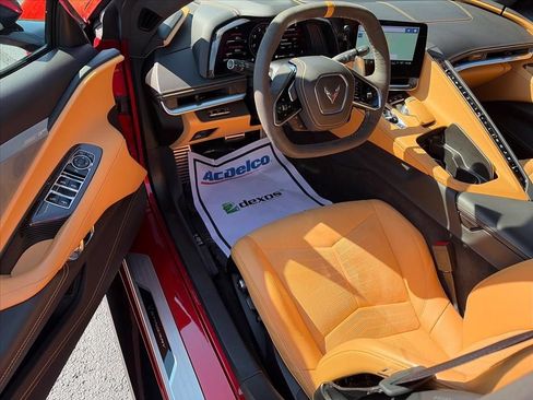 Used 2022 Chevrolet Corvette Stingray Premium Conv w/ Z51 Performance Package RWD image 8