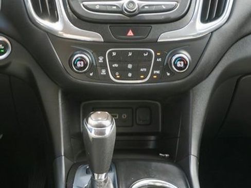 Used 2020 Chevrolet Equinox LT AWD/4WD image 15
