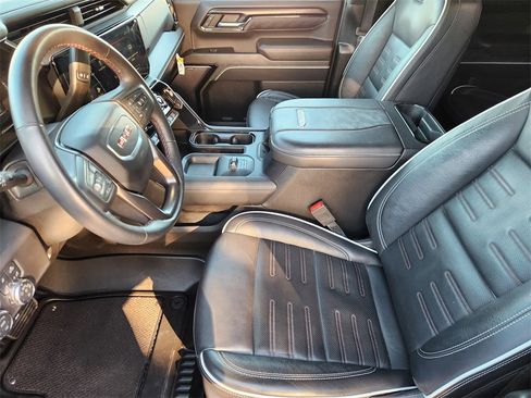 Used 2025 GMC Sierra 2500 AT4X image 11
