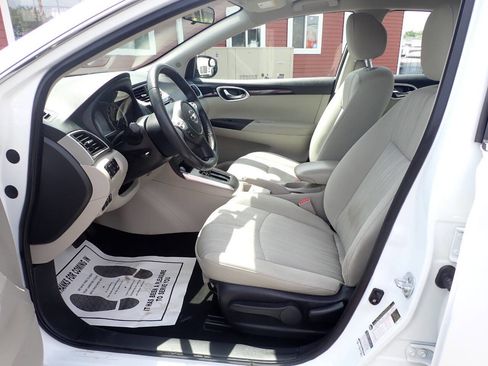 Used 2016 Nissan Sentra SV FWD image 8