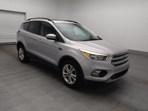 Used 2018 Ford Escape SE FWD image 11