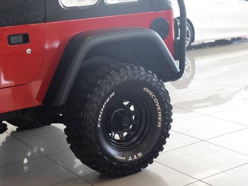 Used 2004 Jeep Wrangler SE AWD/4WD image 16