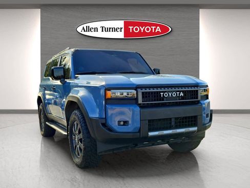 Used 2025 Toyota Land Cruiser image 2