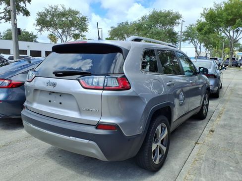 Used 2020 Jeep Cherokee Limited w/ Technology Group FWD image 4