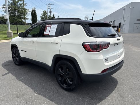 Used 2020 Jeep Compass Latitude FWD image 7