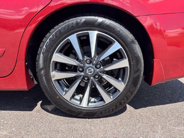 Used 2016 Nissan Altima 2.5 SV FWD image 30