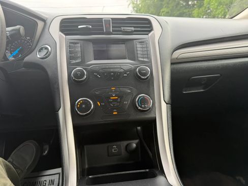 Used 2019 Ford Fusion S FWD image 19