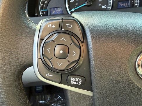 Used 2012 Toyota Camry XLE w/ Leather Pkg image 20