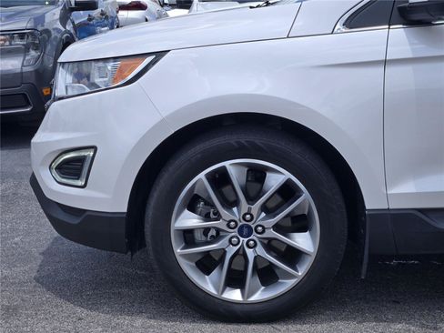 Used 2018 Ford Edge Titanium w/ Technology Package AWD/4WD image 8