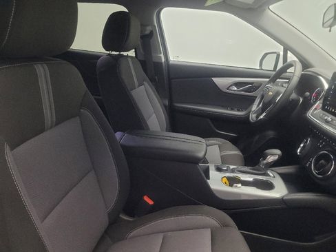 Used 2025 Chevrolet Blazer LT FWD image 21