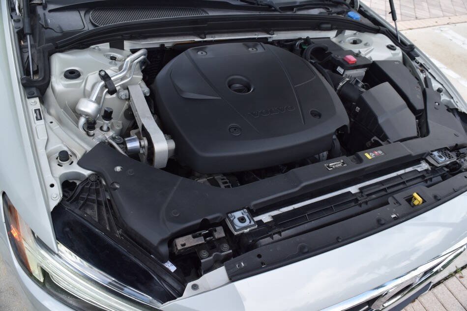 Used 2019 Volvo S60 T5 Momentum w/ Multimedia Package FWD image 91