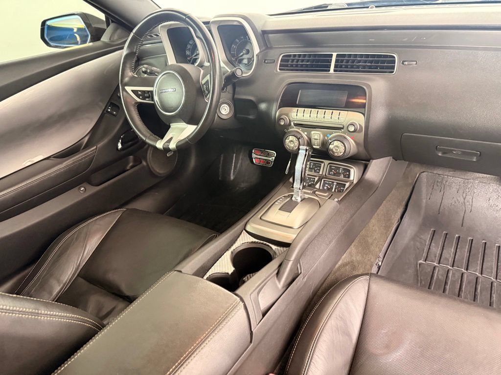 Used 2010 Chevrolet Camaro SS w/ RS Package RWD image 22