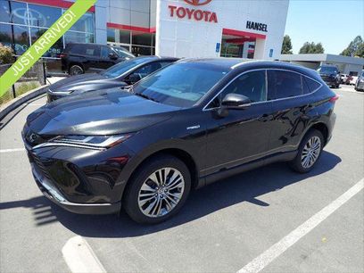 Certified 2021 Toyota Venza XLE w/ Carpet Mat Package (TMS)