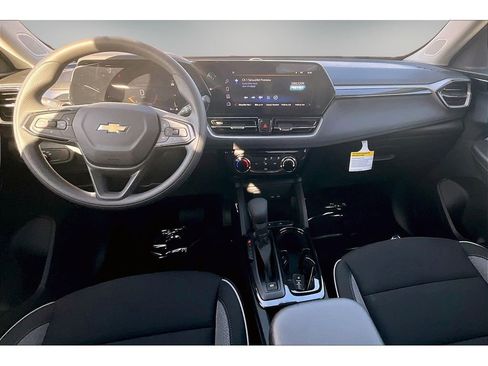 New 2026 Chevrolet TrailBlazer LT w/ Driver Confidence Package FWD image 5
