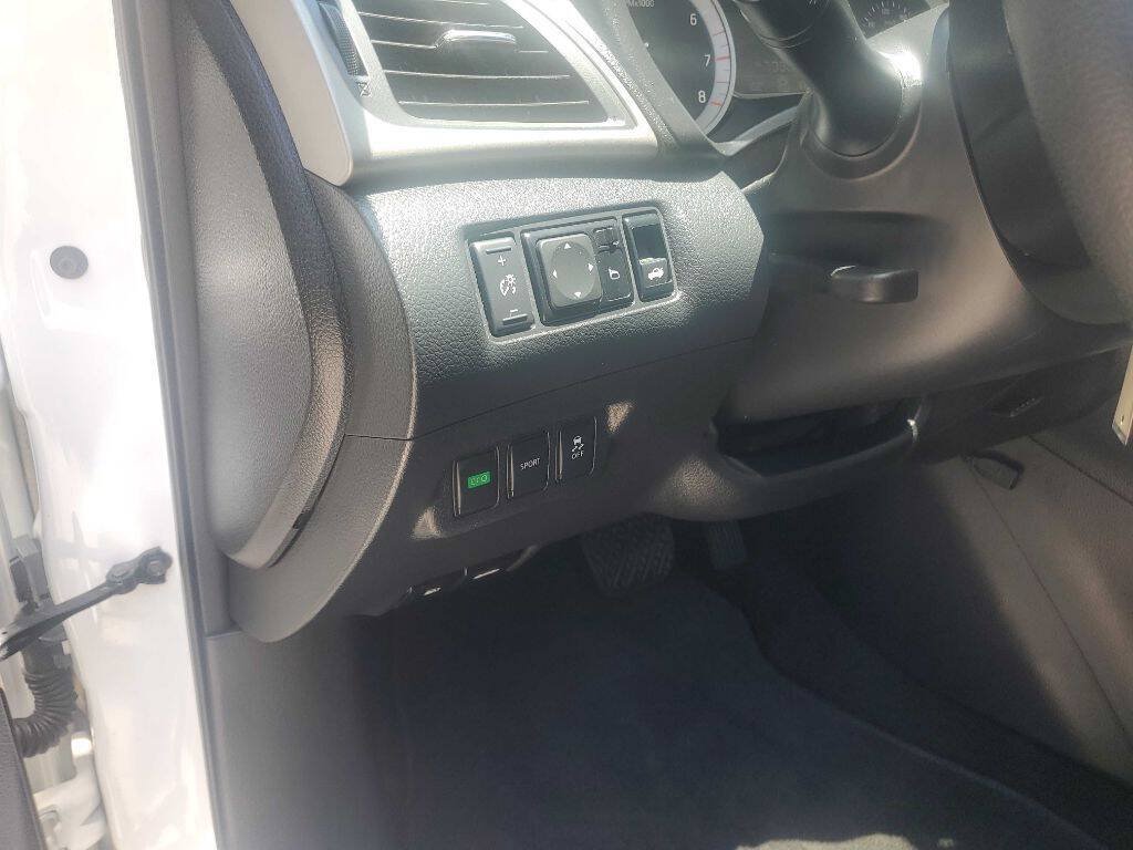 Used 2014 Nissan Sentra SV FWD image 28
