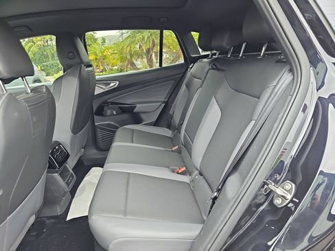 Used 2023 Volkswagen ID.4 Pro S RWD image 15