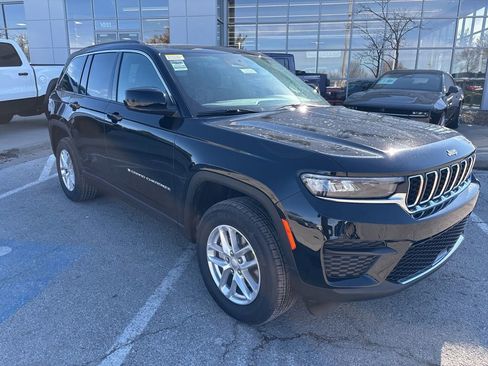 New 2026 Jeep Grand Cherokee Laredo X AWD/4WD image 40
