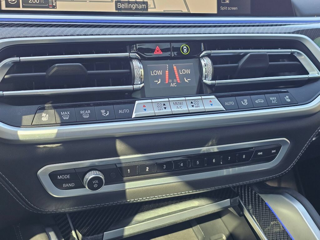 Used 2022 BMW X5 M AWD/4WD image 30