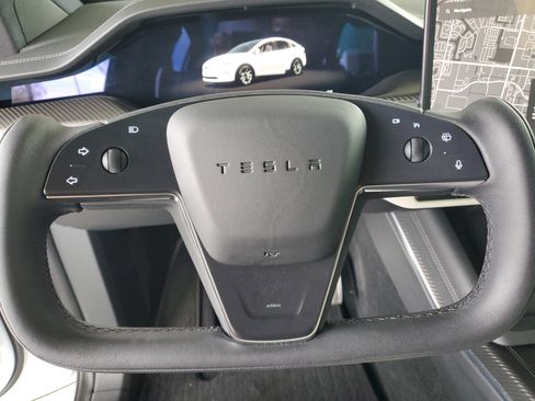 Used 2022 Tesla Model X Plaid image 22