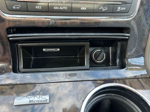 Used 2015 Lincoln Navigator 4WD image 37